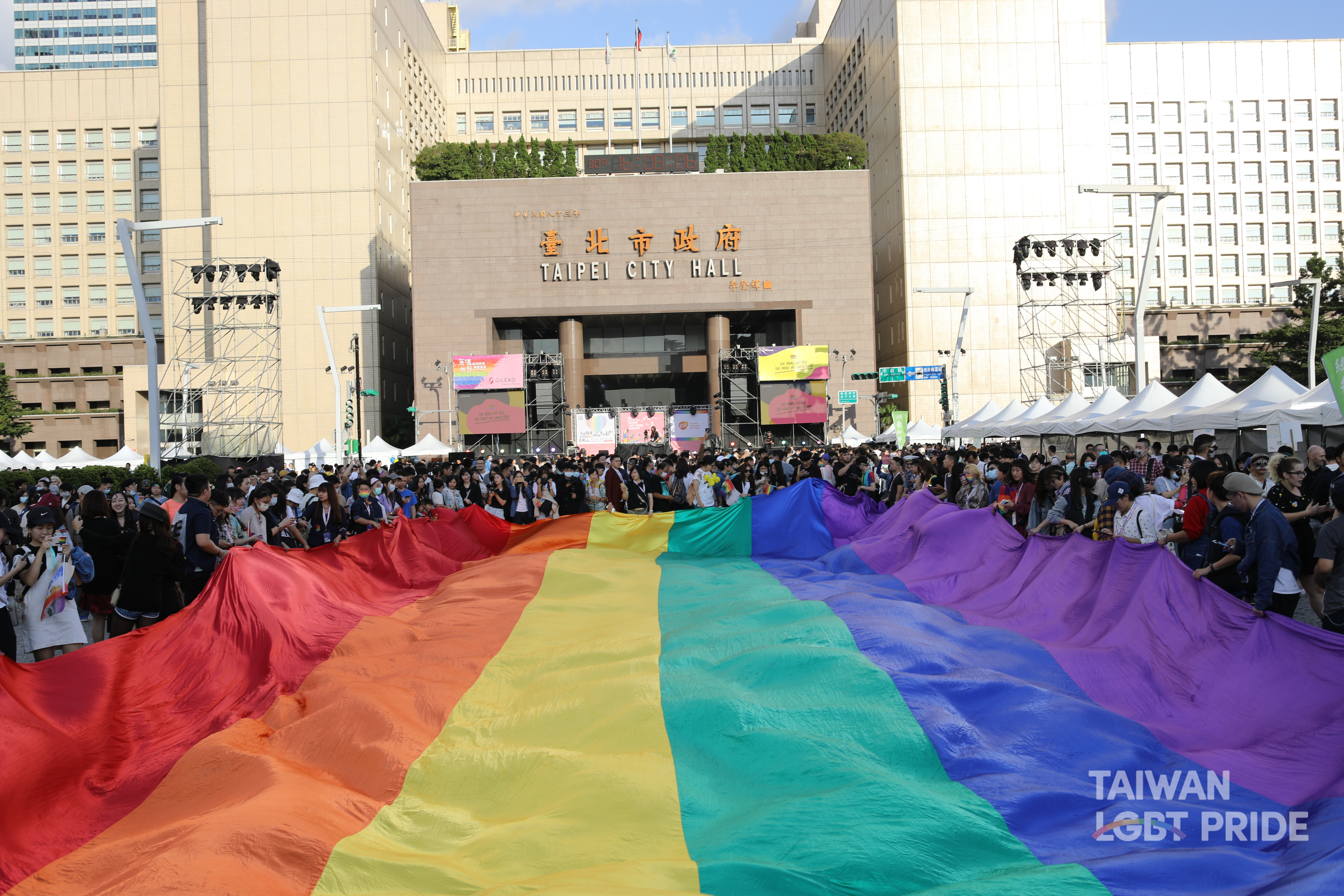2020臺灣同志遊行超過13萬人響應，前文化部長鄭麗君向已故友人邱妙津說：「我們做到了！」