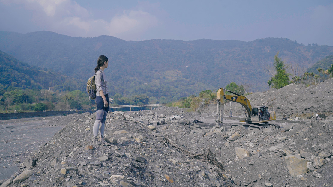 展演》「微型採礦：溪畔的克里奧人」 旅德藝術家郭敬耘對土地的再凝視　